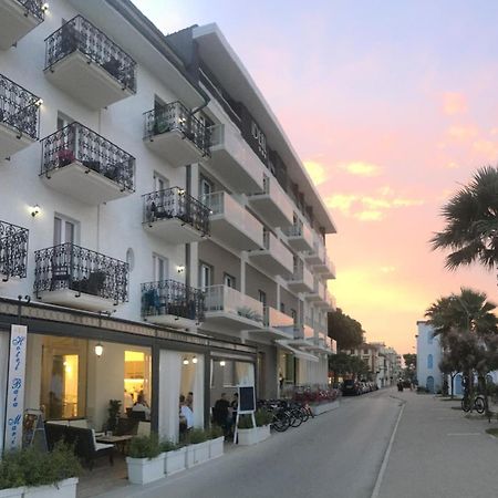 Hotel Baia Marina Cupra Marittima Exterior photo