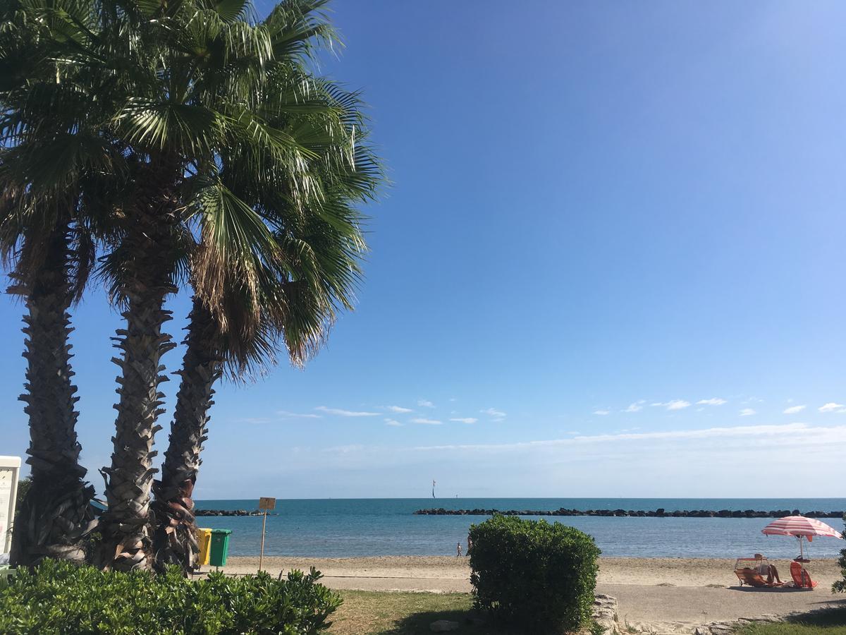 Hotel Baia Marina Cupra Marittima Exterior photo