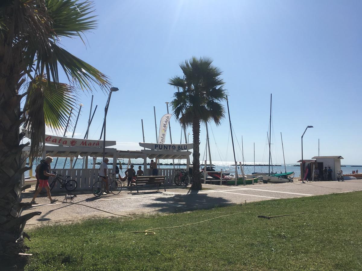Hotel Baia Marina Cupra Marittima Exterior photo